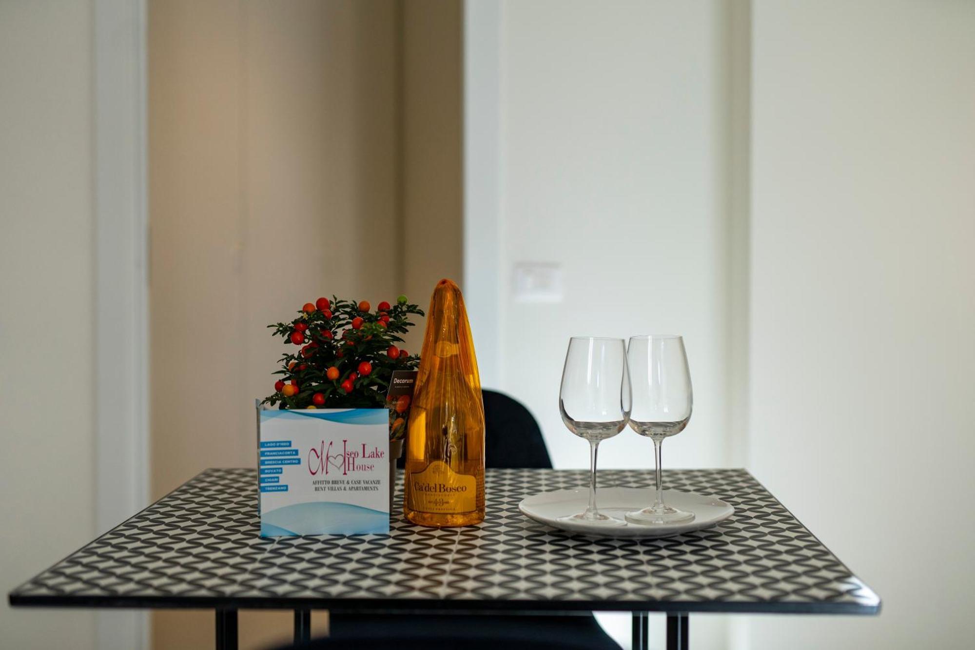 Via Vittorio Veneto 468 Chiari Aparthotel ห้อง รูปภาพ