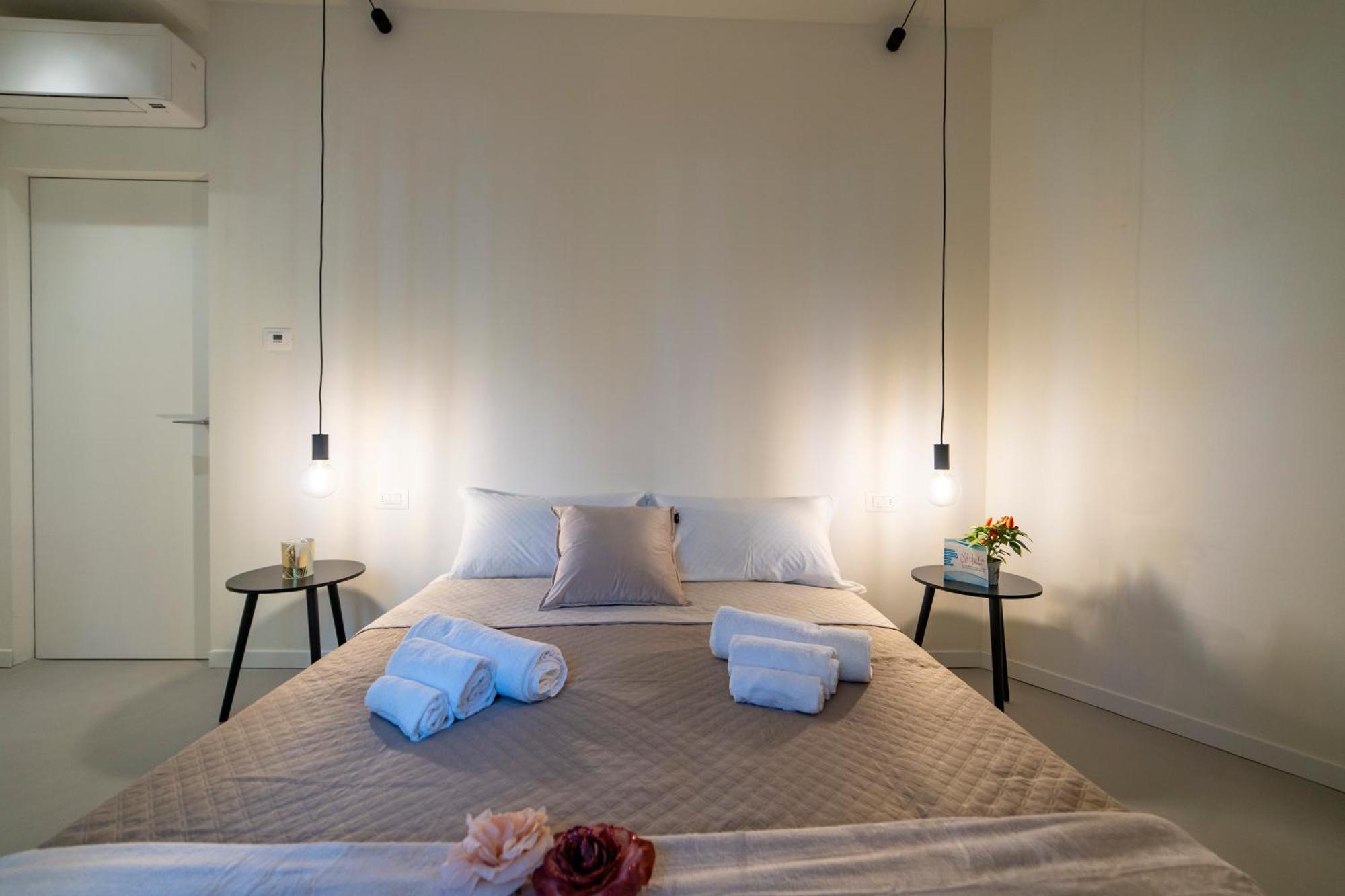 Via Vittorio Veneto 468 Chiari Aparthotel ภายนอก รูปภาพ